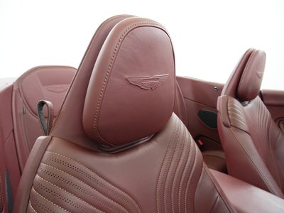 ASTON MARTIN DB11 VOLANTE - 9