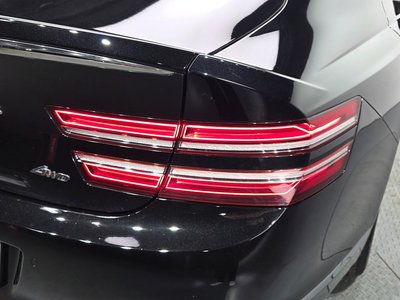 GENESIS G80 (RG3) - 10