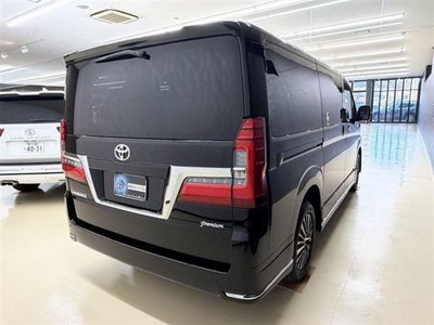 TOYOTA GRAND ACE - 4