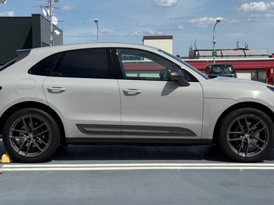 PORSCHE MACAN T - 3