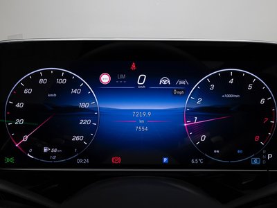 MERCEDES-BENZ E-CLASS - 8