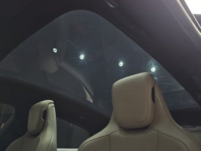 صورة مصغرة 21 لـ 2023 Porsche TAYCAN