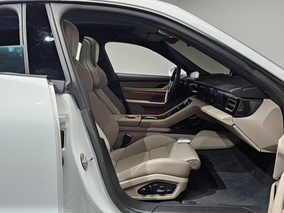 صورة مصغرة 16 لـ 2023 Porsche TAYCAN
