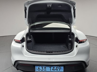 صورة مصغرة 26 لـ 2023 Porsche TAYCAN