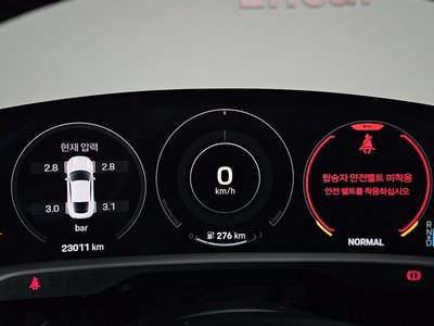 صورة مصغرة 11 لـ 2023 Porsche TAYCAN