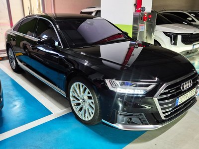 AUDI A8 - 4
