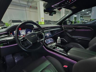 AUDI A8 - 10