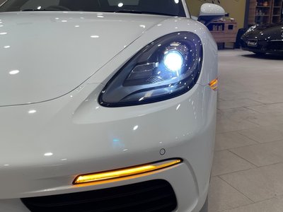 2017 Porsche 718 缩略图 16
