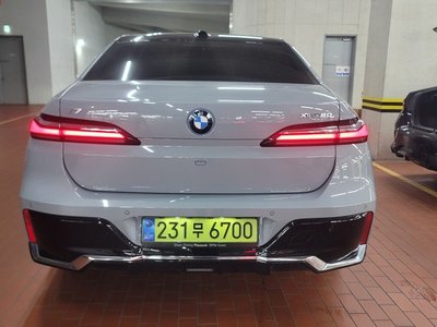 BMW I7 - 3