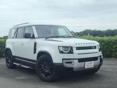 LAND ROVER DEFENDER - 4
