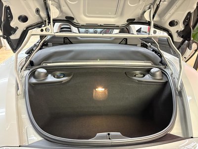 2020 Porsche 718 SPYDER 缩略图 26