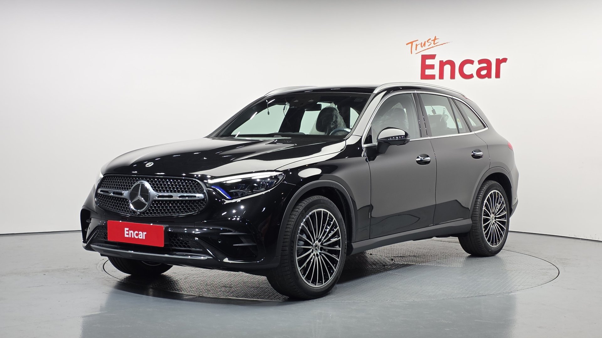 MERCEDES-BENZ GLC - View 1