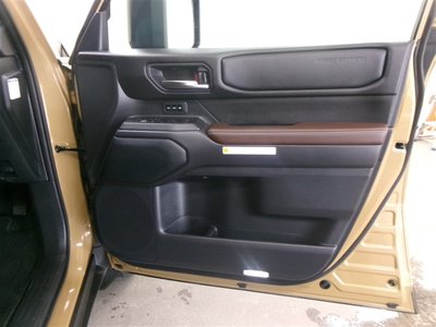 2024 Toyota LAND CRUISER 250 — миниатюра 11