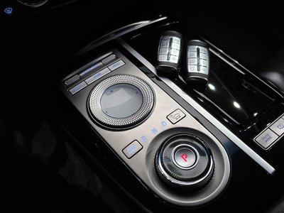 GENESIS G80 (RG3) - 9