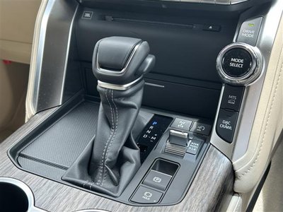 TOYOTA LAND CRUISER 300 - 10