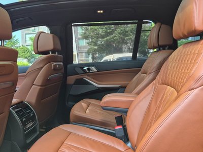 2025 BMW X7 缩略图 11