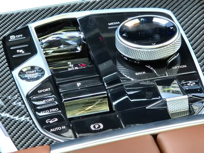 صورة 9 لـ 2025 BMW X7