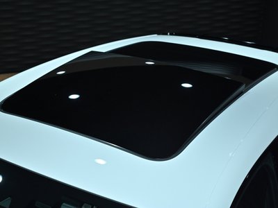 PORSCHE MACAN - 3