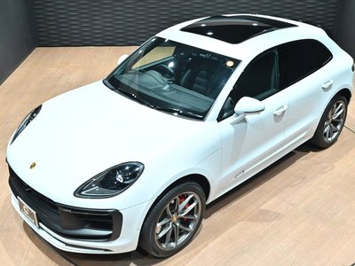 PORSCHE MACAN - 8