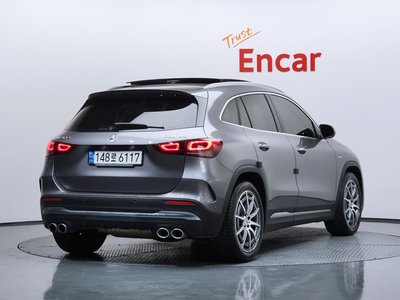 MERCEDES-BENZ GLA - 4