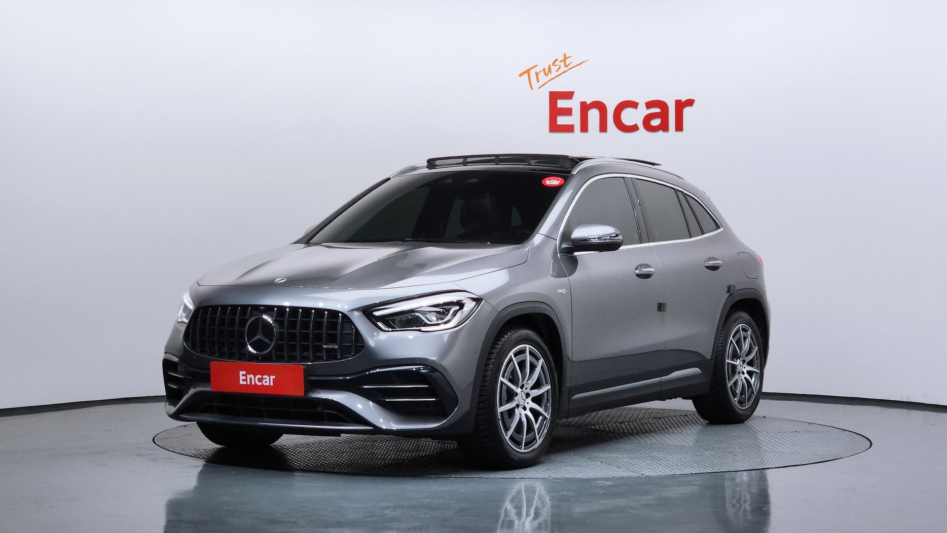 MERCEDES-BENZ GLA - View 1