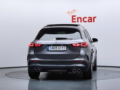 MERCEDES-BENZ GLA - 3