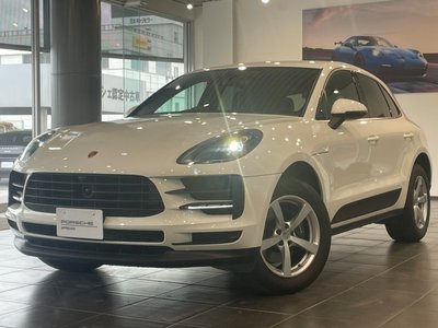 PORSCHE MACAN - 2
