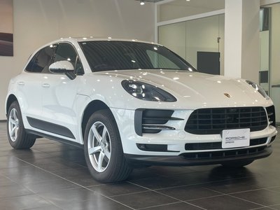 PORSCHE MACAN - 4