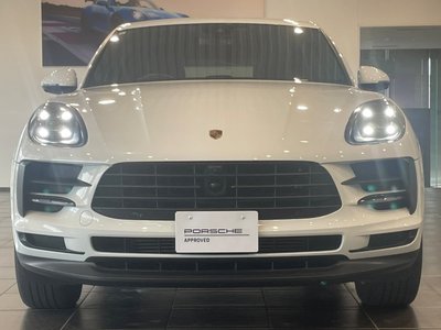 PORSCHE MACAN - 3