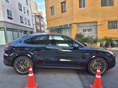 PORSCHE CAYENNE - 2