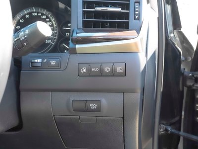 2016 Lexus LX — фото 6