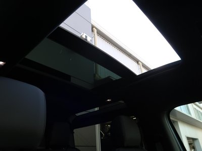 LAND ROVER DEFENDER 2024 thumbnail 11