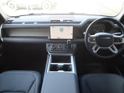 LAND ROVER DEFENDER 2024 thumbnail 2