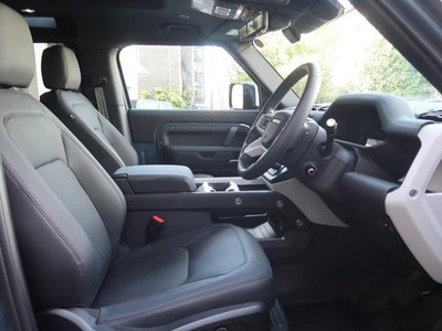 LAND ROVER DEFENDER 2024 thumbnail 72
