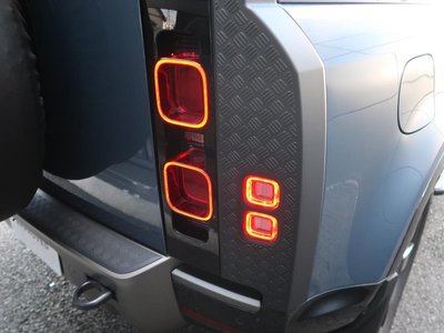 LAND ROVER DEFENDER 2024 thumbnail 59