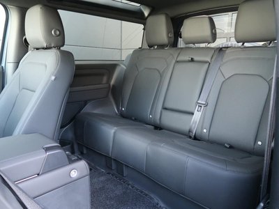 LAND ROVER DEFENDER 2024 thumbnail 65