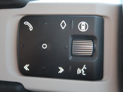 LAND ROVER DEFENDER 2024 thumbnail 42