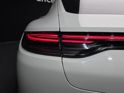 PORSCHE PANAMERA - 10