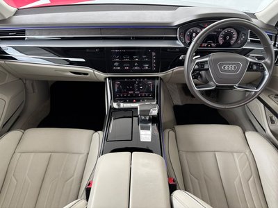 AUDI A8 - 4