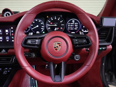 2024 Porsche 911 — миниатюра 16