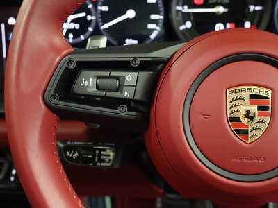 2024 Porsche 911 — миниатюра 19