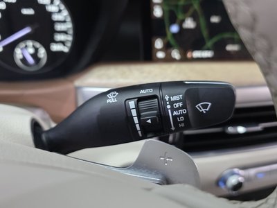 2020 Genesis G90 — миниатюра 28