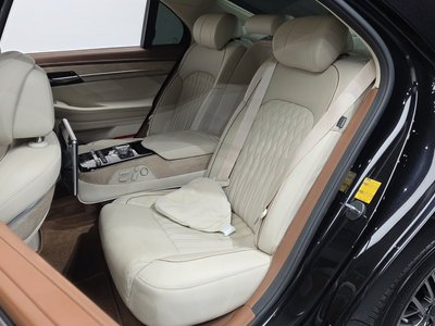 2020 Genesis G90 — миниатюра 18
