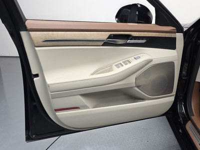 2020 Genesis G90 — миниатюра 14