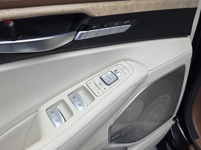 2020 Genesis G90 — миниатюра 29