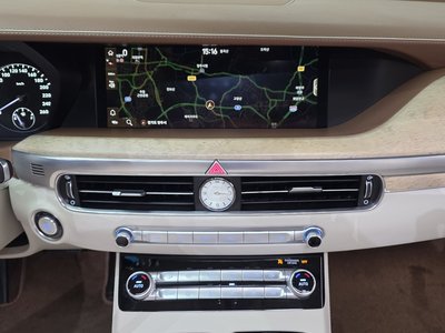 2020 Genesis G90 — миниатюра 19