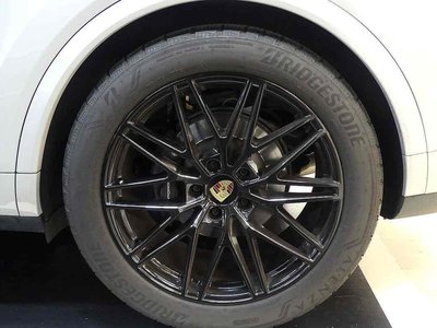 صورة 6 لـ 2024 Porsche CAYENNE
