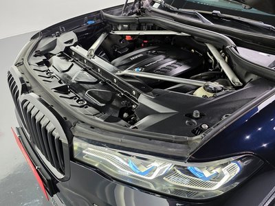 BMW X7 - 7