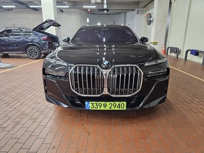 BMW 7 SERIES - 2
