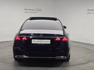 MERCEDES-BENZ E-CLASS - 2